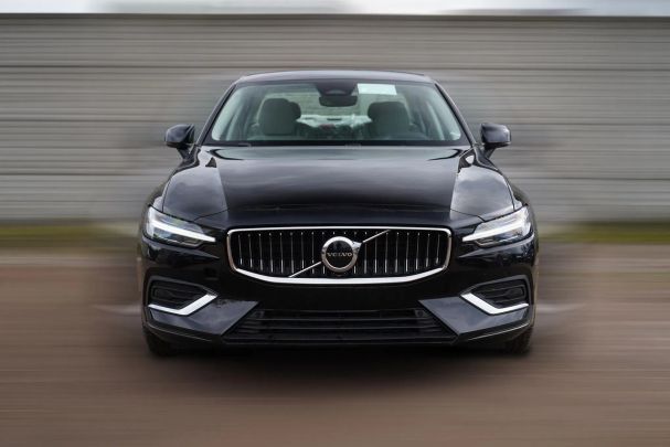 Volvo S60 T8 AWD 335 kW image number 3