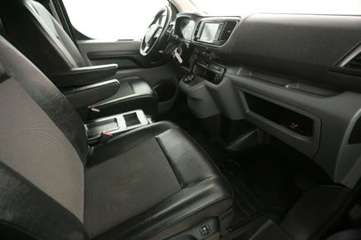 Car image 24