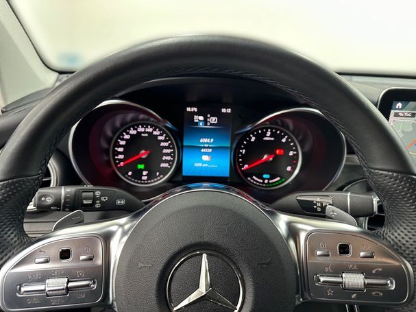 Mercedes-Benz GLC 300 de 225 kW image number 9