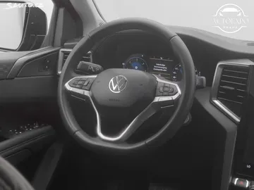 Car image 46