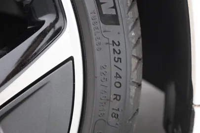 Car image 34