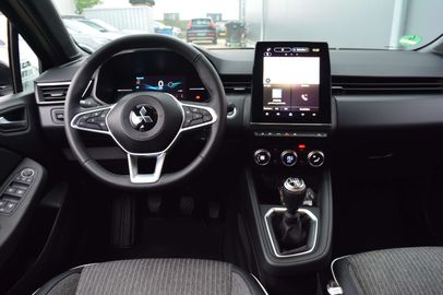 Car image 11