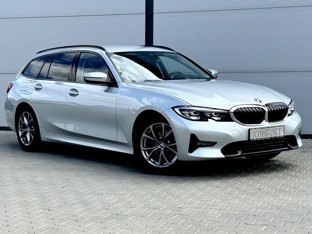 BMW 320d Touring Sport Line 140 kW image number 2