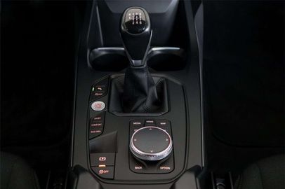 Car image 26