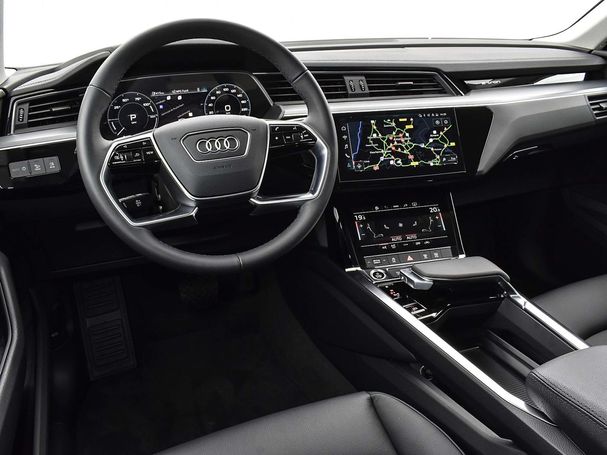 Audi Q8 50 quattro e-tron Sportback 250 kW image number 4