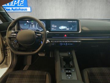 Car image 13