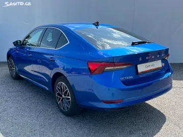 Car image 27