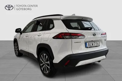 Car image 4