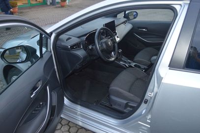 Car image 10