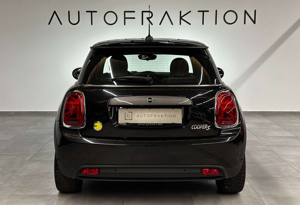 Mini Cooper SE Trim M 135 kW image number 5