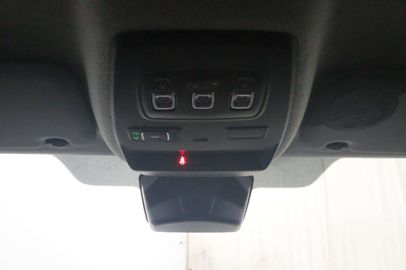 Car image 36