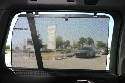 Car image 37