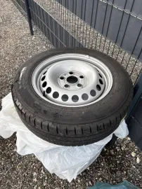 Car image 32