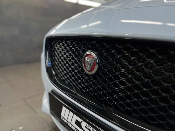 Jaguar XE 147 kW image number 26