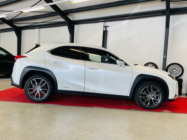 Lexus UX 250h 135 kW image number 9