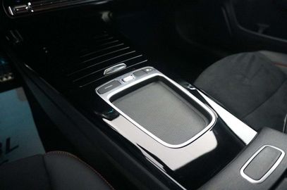 Car image 28