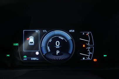 Car image 12