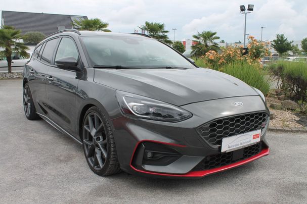 Ford Focus ST 206 kW image number 2