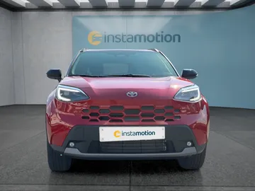 Car image 3