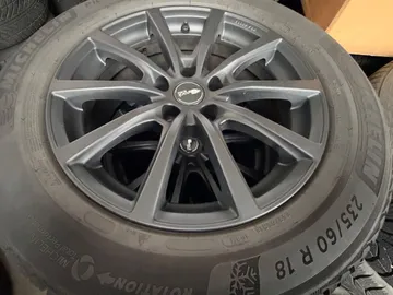 Car image 42
