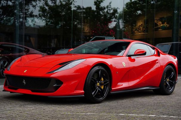 Ferrari 812 Superfast 588 kW image number 1