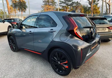 Car image 5