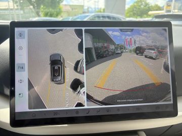 Car image 30