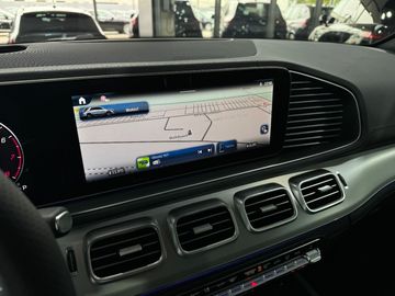 Car image 35