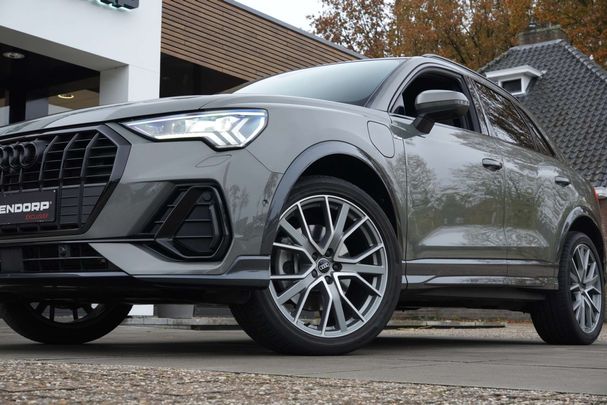 Audi Q3 45 TFSIe S-line 180 kW image number 17