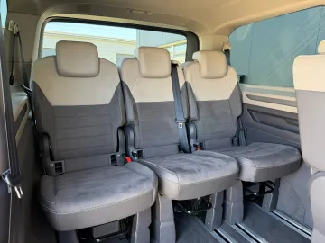 Car image 37