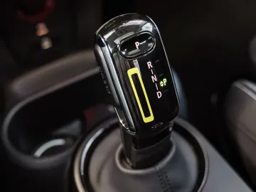 Car image 27