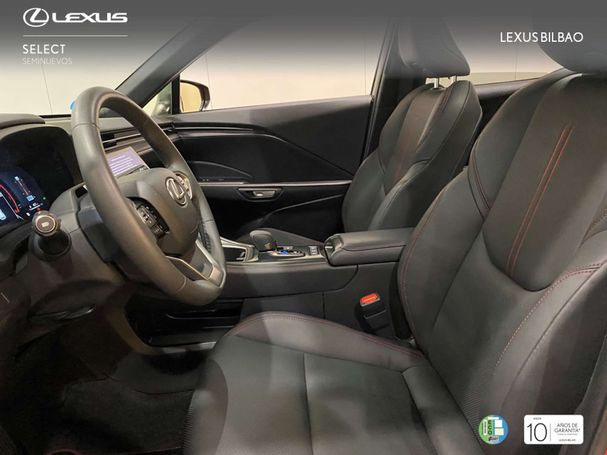 Lexus LBX Emotion 100 kW image number 20