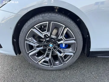 Car image 38