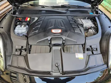 Car image 29