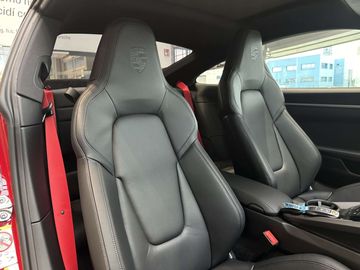 Car image 37