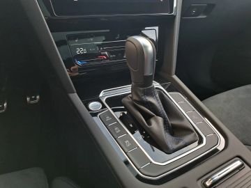 Car image 33