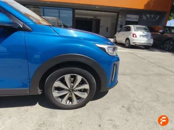 Car image 28