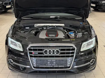 Car image 40