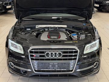 Car image 40
