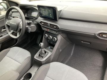 Car image 15