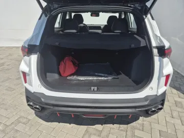 Car image 28