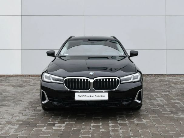 BMW 520d Touring xDrive Luxury Line 140 kW image number 3