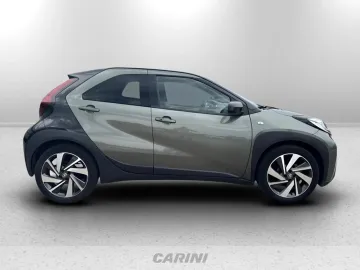 Car image 2