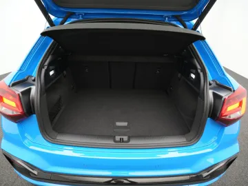 Car image 29