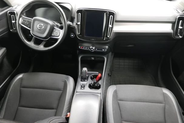 Volvo XC40 D3 Momentum 111 kW image number 8