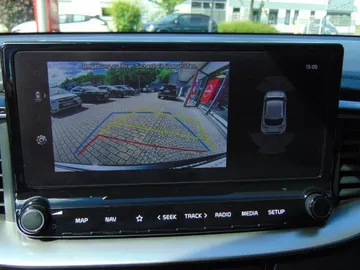 Car image 22