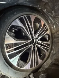 Car image 27
