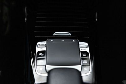 Car image 37