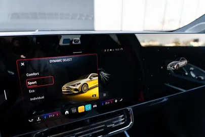 Car image 38