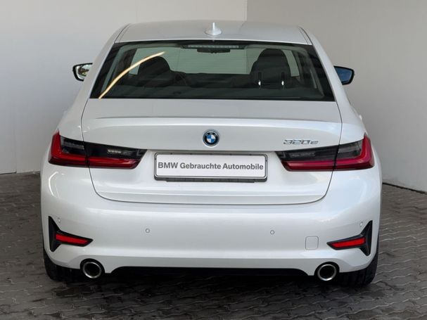 BMW 320 e M Sport 150 kW image number 4